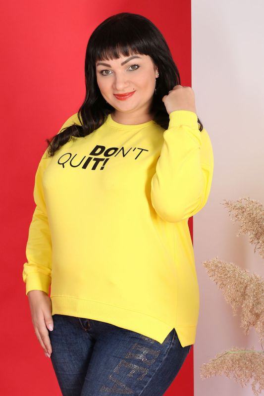 Yellow sweatshirt for overweight women